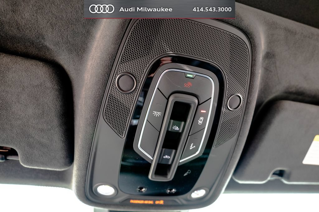 Used 2025 Audi RS Q8 performance w/ Matte Carbon Package AWD/4WD image 43