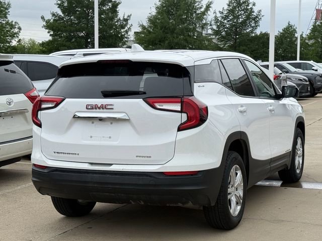 Used 2024 GMC Terrain SLE AWD/4WD image 4