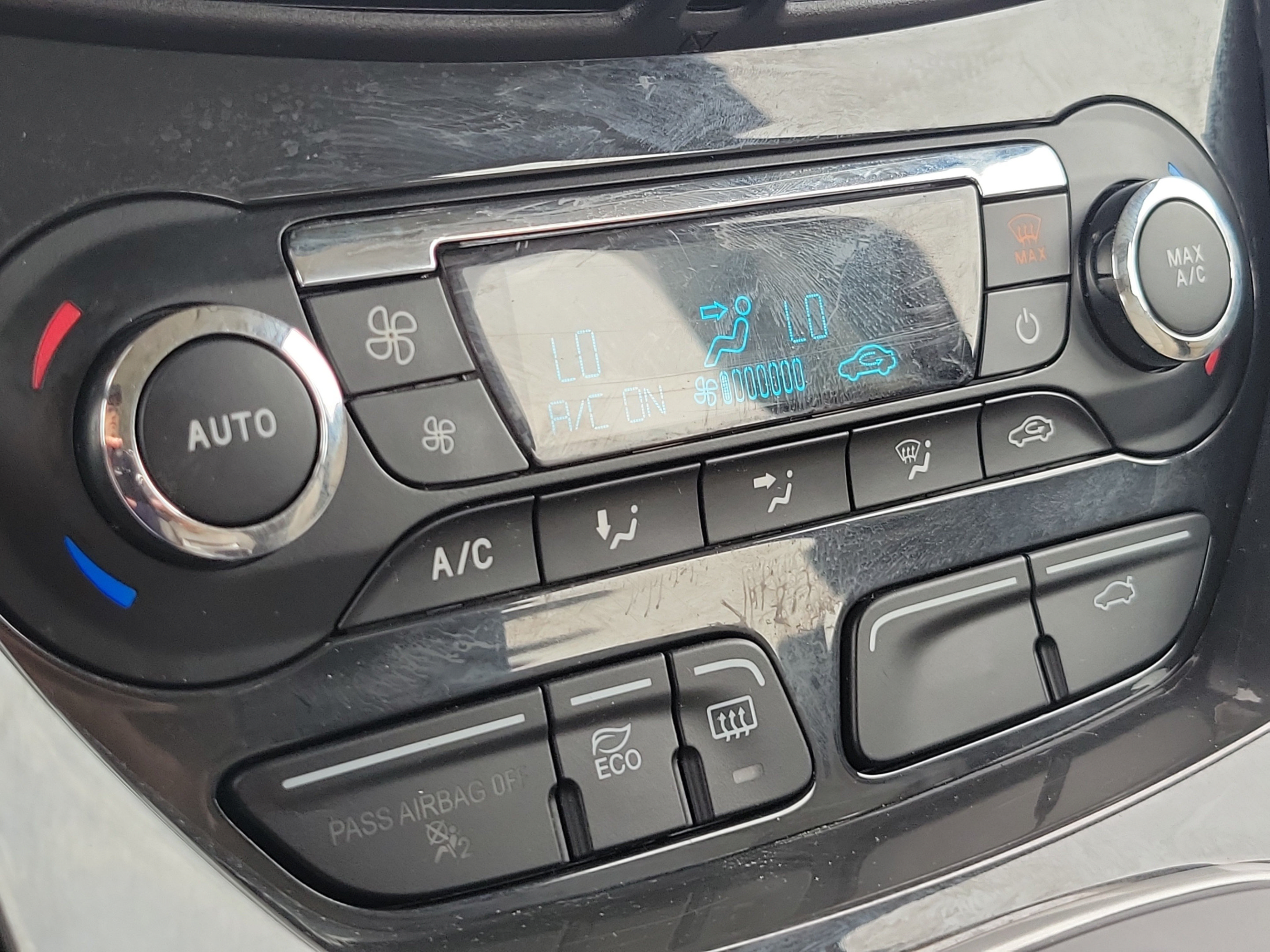 Used 2016 Ford C-MAX SEL w/ Equipment Group 302A FWD image 30
