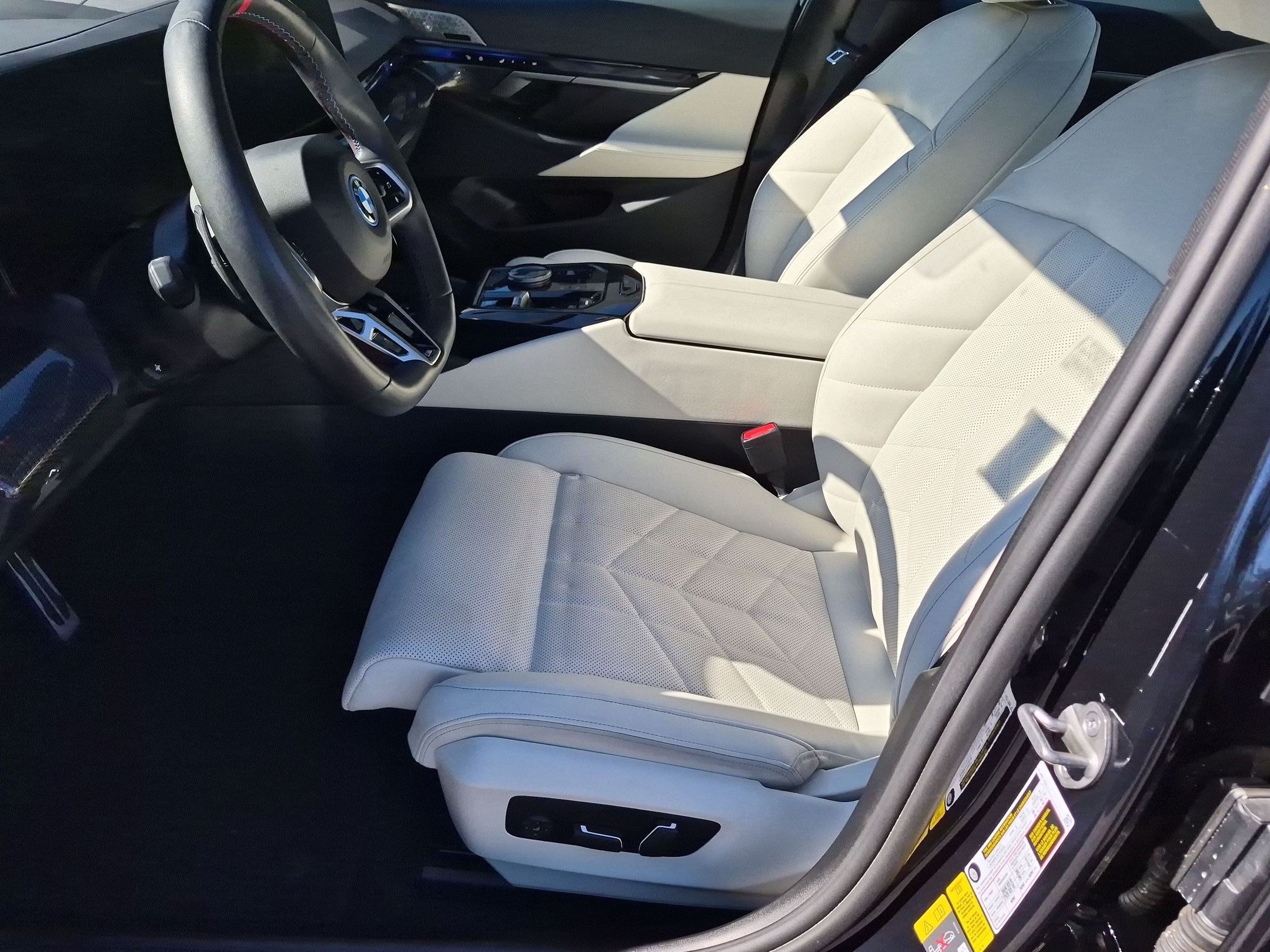 Certified 2024 BMW i5 M60 w/ Premium Package AWD/4WD image 15