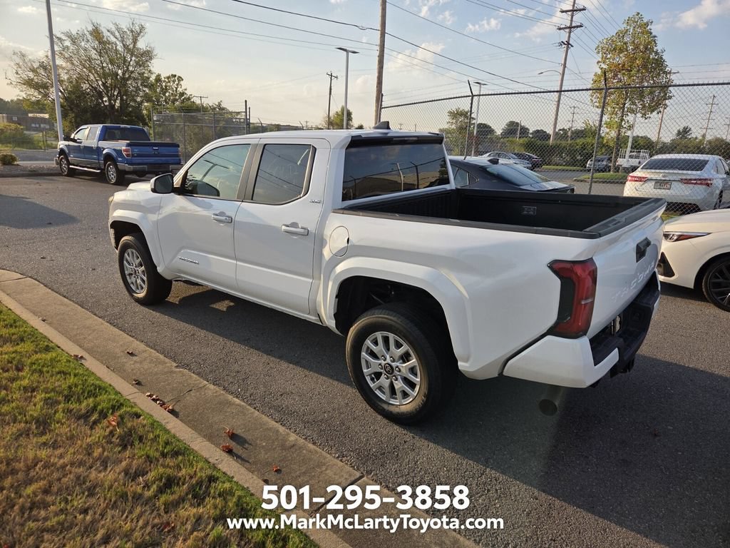 Used 2025 Toyota Tacoma SR5 RWD image 5