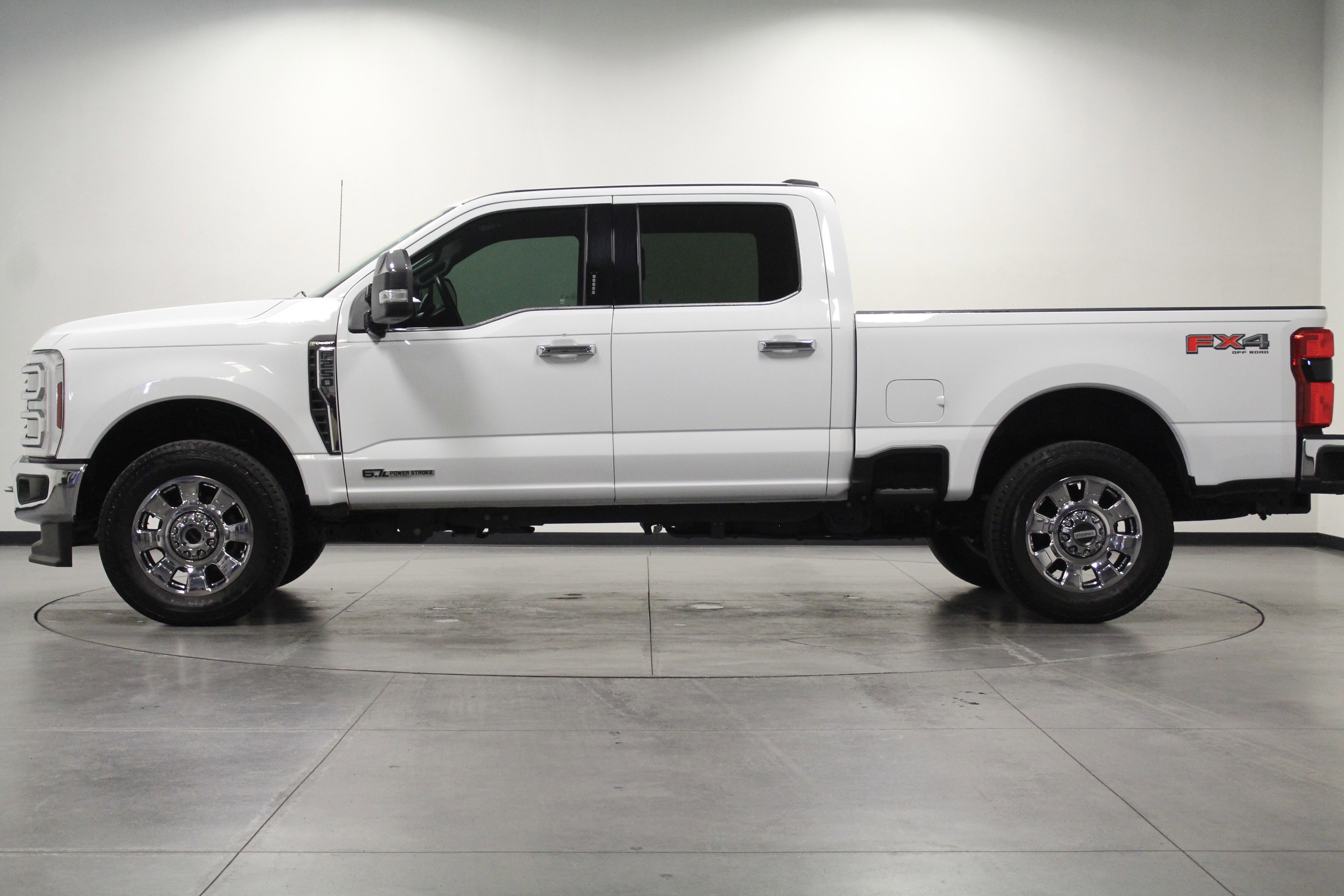 Used 2024 Ford F250 Lariat w/ Chrome Package image 7