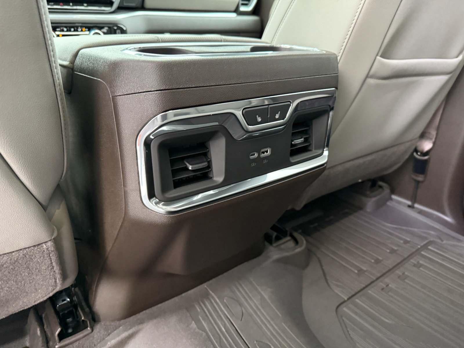 New 2026 GMC Sierra 1500 SLT w/ SLT Premium Package image 18