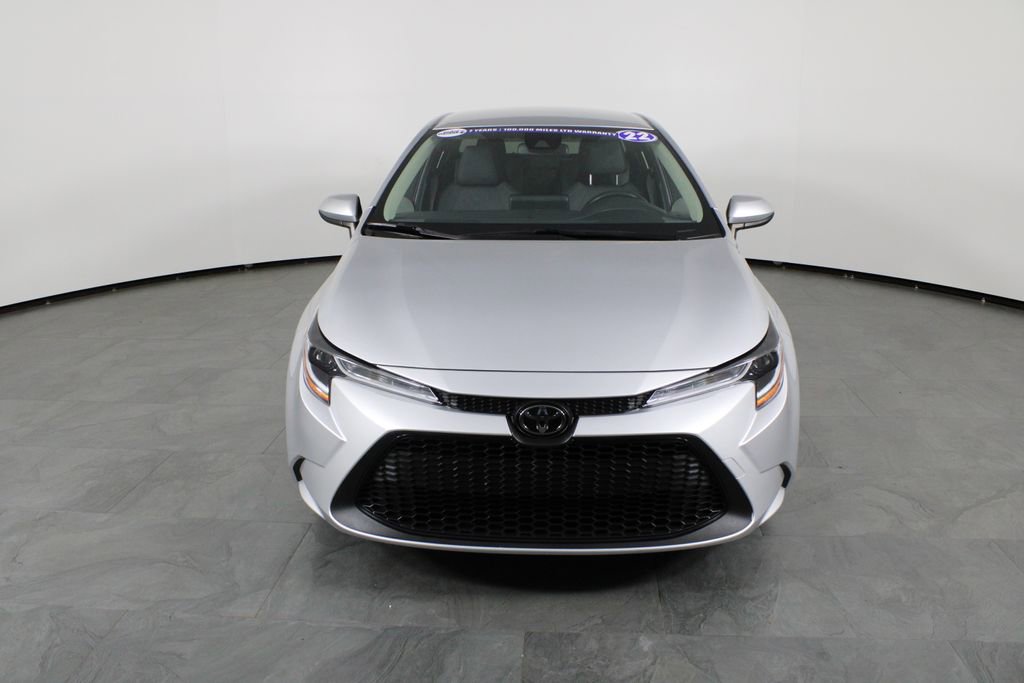 Used 2022 Toyota Corolla LE image 11