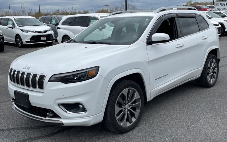 Used 2019 Jeep Cherokee Overland w/ Technology Group AWD/4WD image 5
