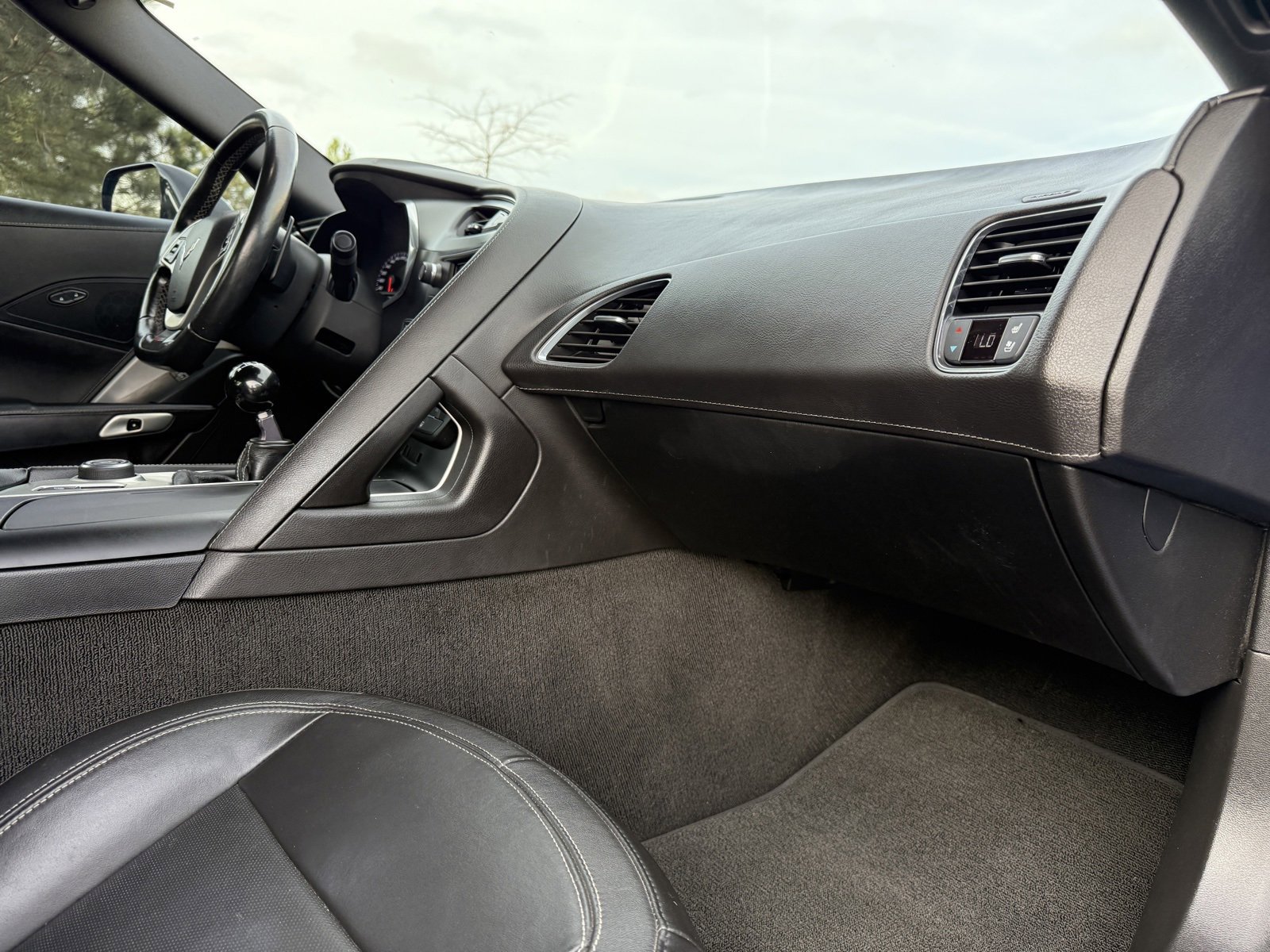 Used 2015 Chevrolet Corvette Z06 image 22