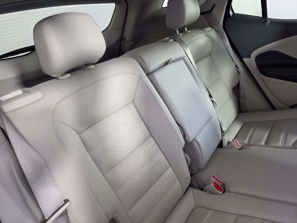 Used 2024 GMC Terrain Denali w/ Denali Premium Package AWD/4WD image 29