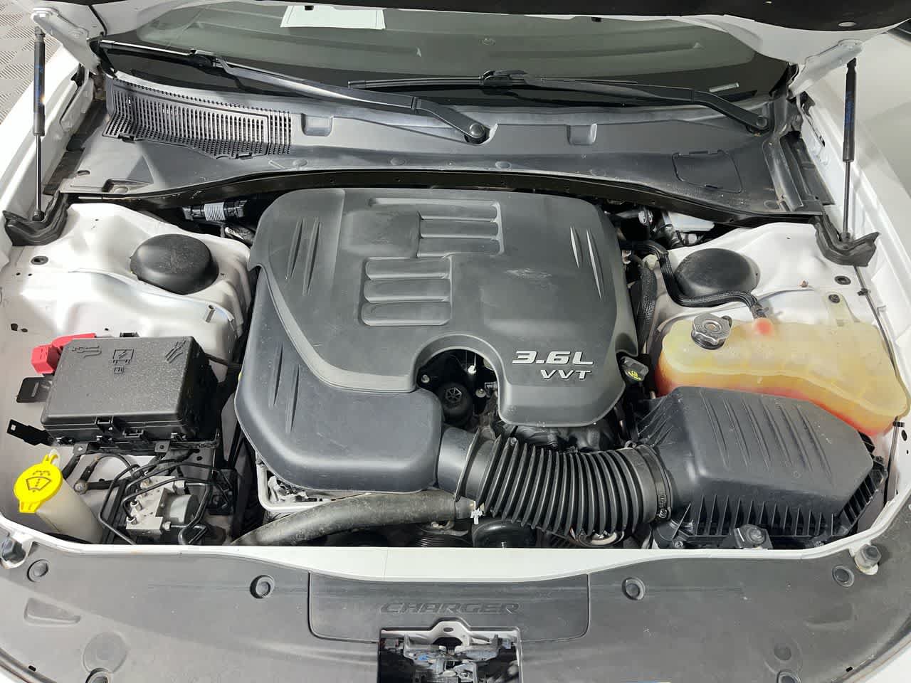 Used 2023 Dodge Charger SXT w/ Blacktop Package RWD image 12