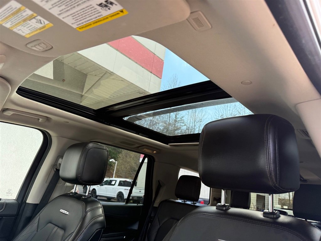 Used 2019 Ford Expedition Platinum AWD/4WD image 16