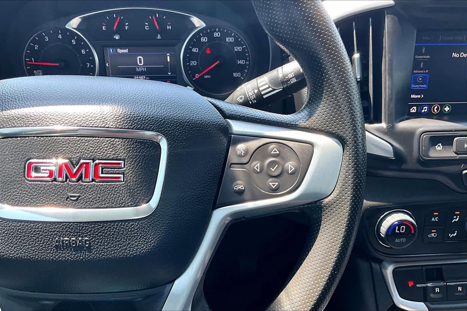 Used 2024 GMC Terrain SLE w/ Driver Convenience Package FWD image 48