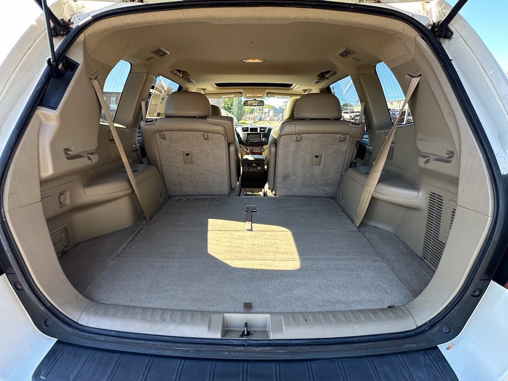 Used 2010 Toyota Highlander Limited w/ Extra Value Pkg 8 AWD/4WD image 31