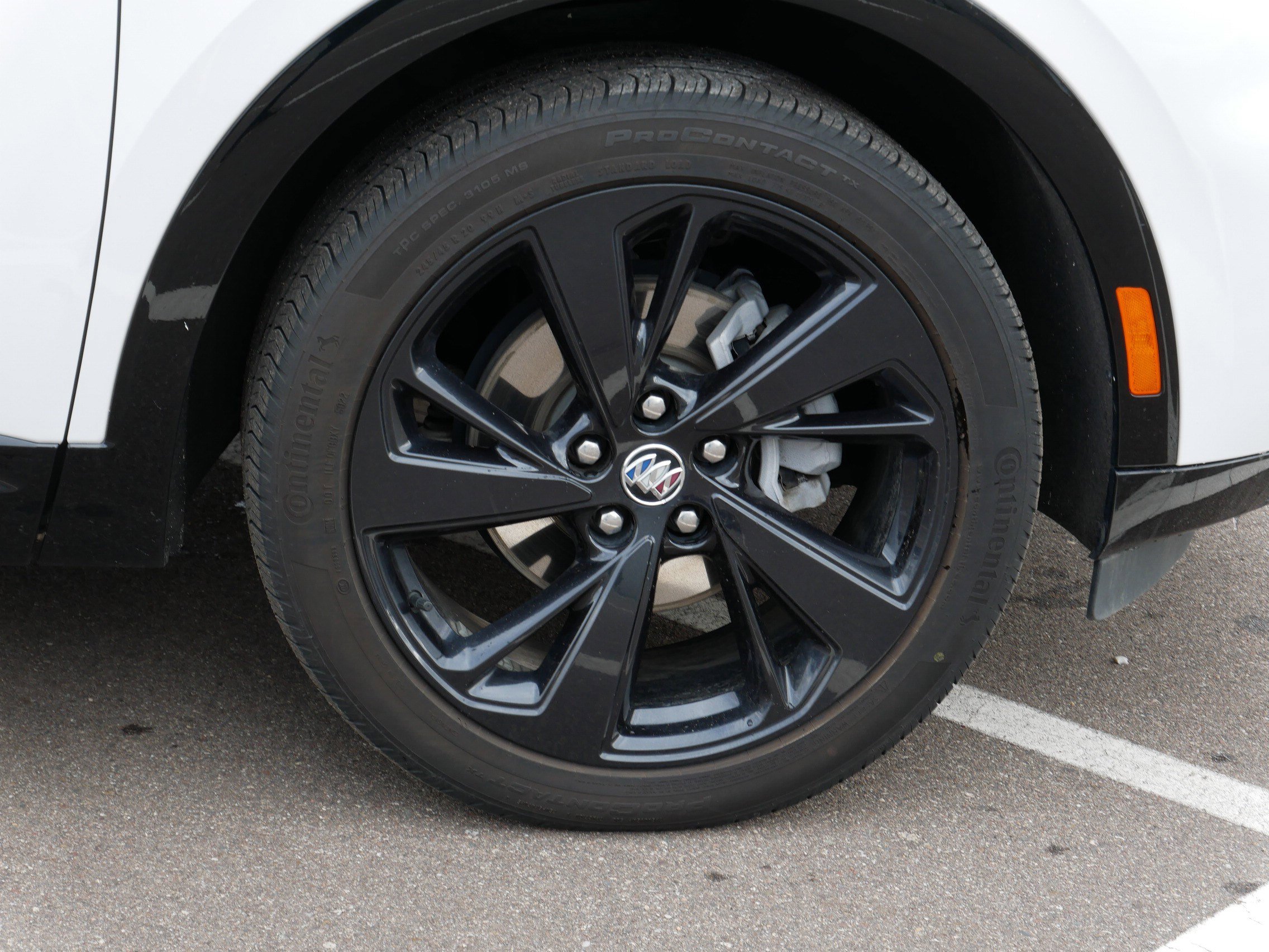 Used 2023 Buick Envision Essence w/ Sport Touring Package image 15