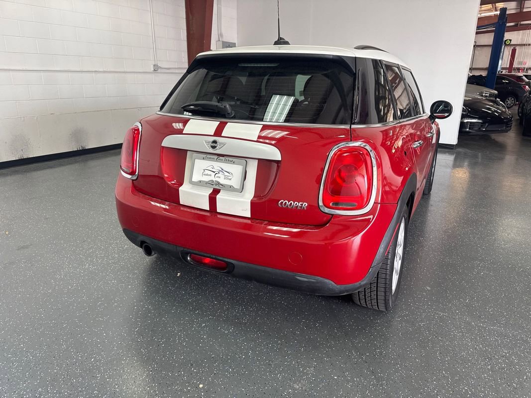 Used 2015 MINI Cooper 4-Door Hardtop FWD image 4