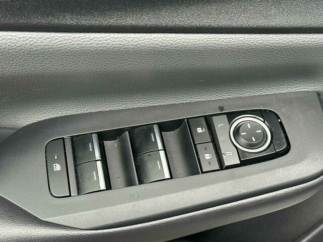 Used 2024 Toyota Prius XLE image 13