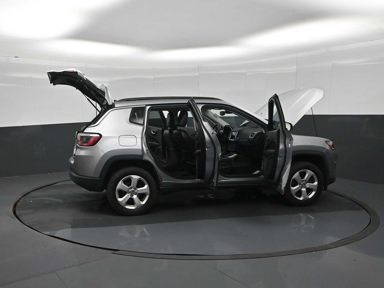 Used 2018 Jeep Compass Latitude w/ Popular Equipment Group AWD/4WD image 59