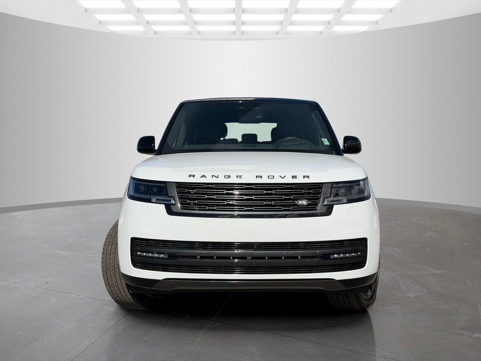 New 2026 Land Rover Range Rover Long Wheelbase SE image 2
