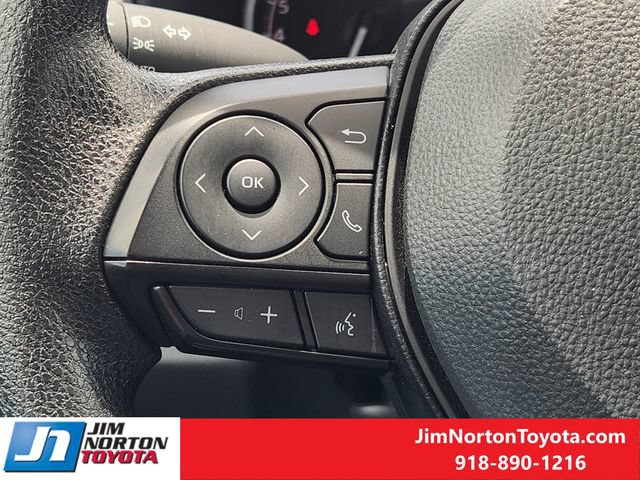 Used 2025 Toyota RAV4 XLE FWD image 27