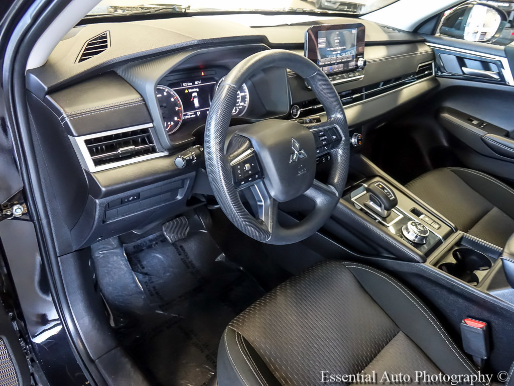 Used 2022 Mitsubishi Outlander ES FWD image 10