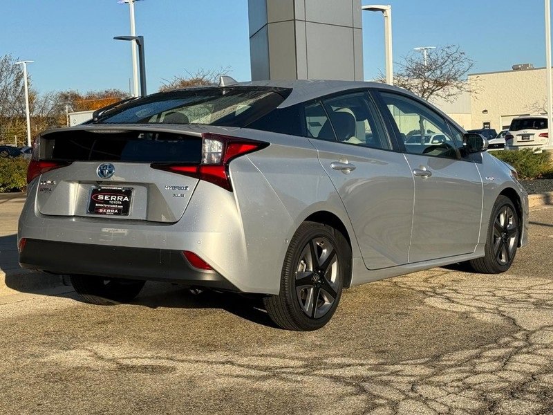 Used 2022 Toyota Prius XLE image 3
