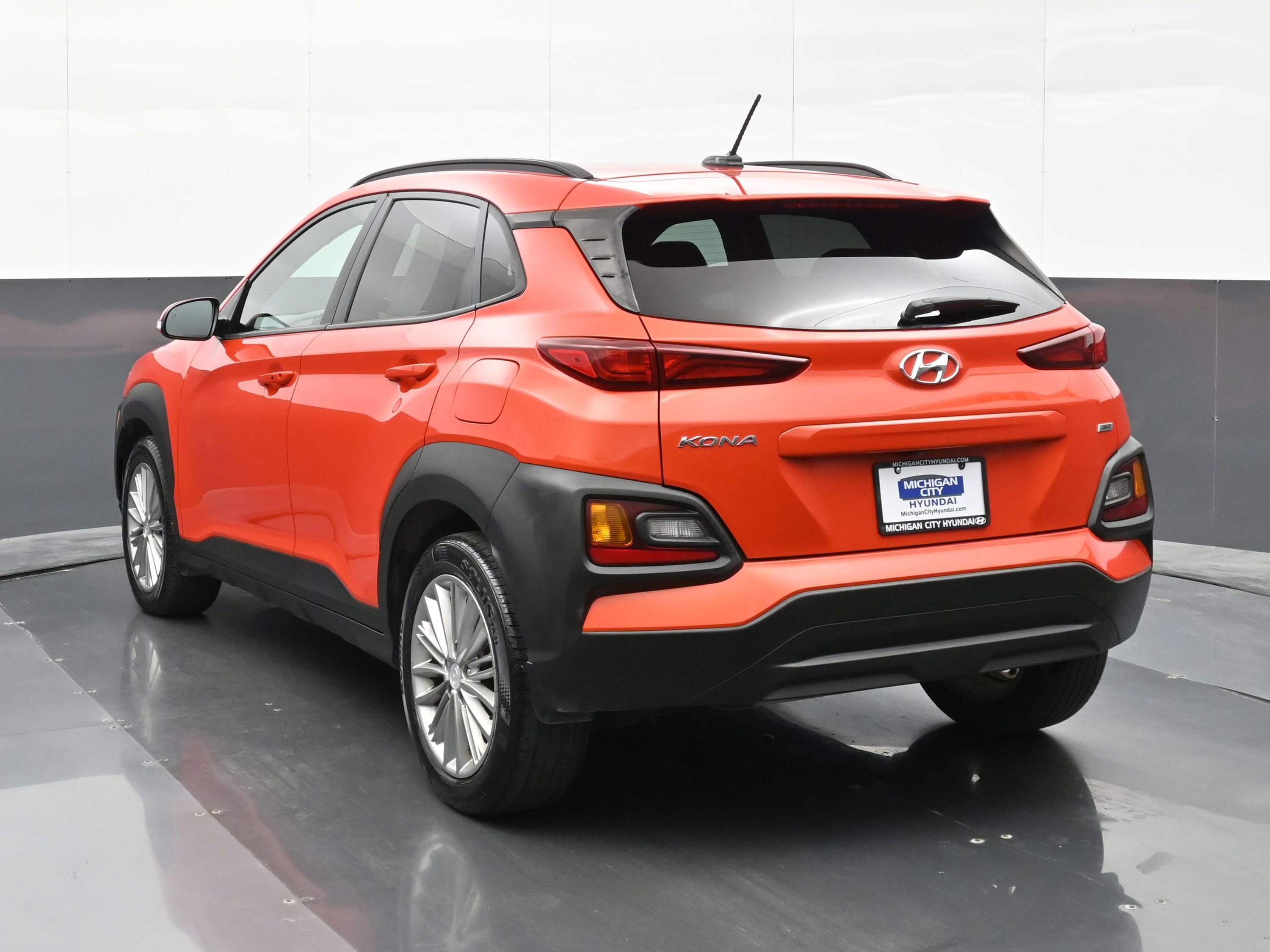Used 2019 Hyundai Kona SEL AWD/4WD image 2