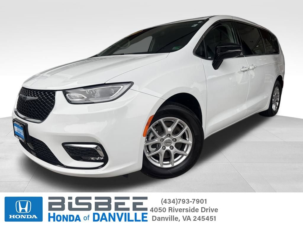 Used 2024 Chrysler Pacifica Touring-L
