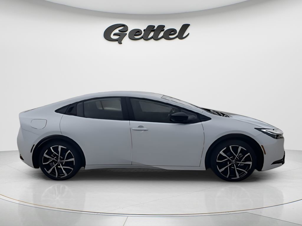 New 2026 Toyota Prius Plug-In Hybrid FWD image 9