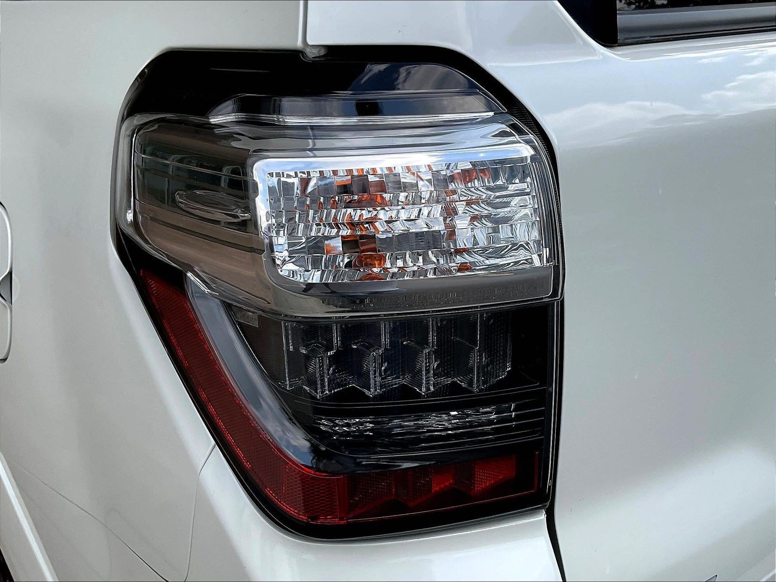 Used 2019 Toyota 4Runner Limited AWD/4WD image 23