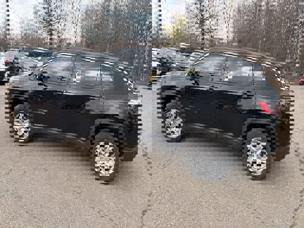 Used 2022 Jeep Compass Latitude image 7