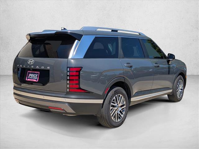 Used 2026 Hyundai Palisade SEL FWD image 2