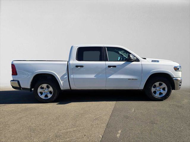 Used 2025 RAM 1500 Big Horn AWD/4WD image 2