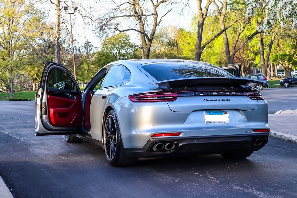 Used 2017 Porsche Panamera Turbo image 5