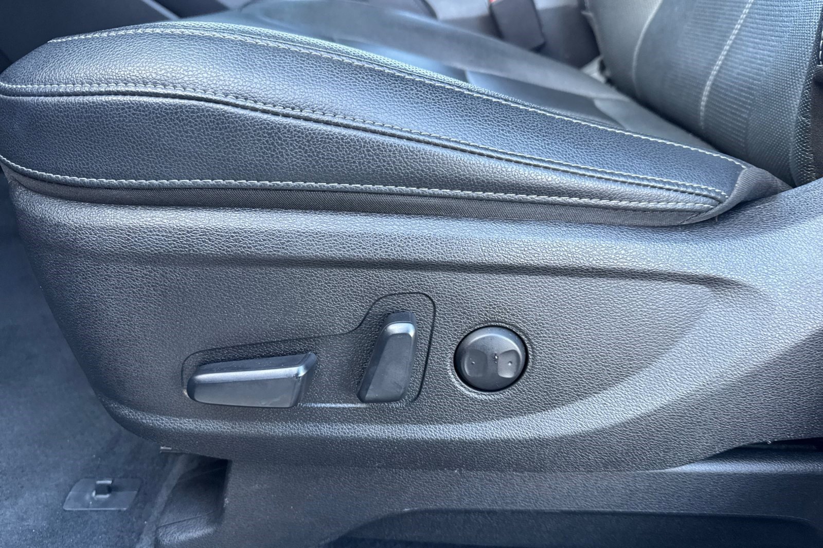 Used 2022 Kia Telluride EX image 13