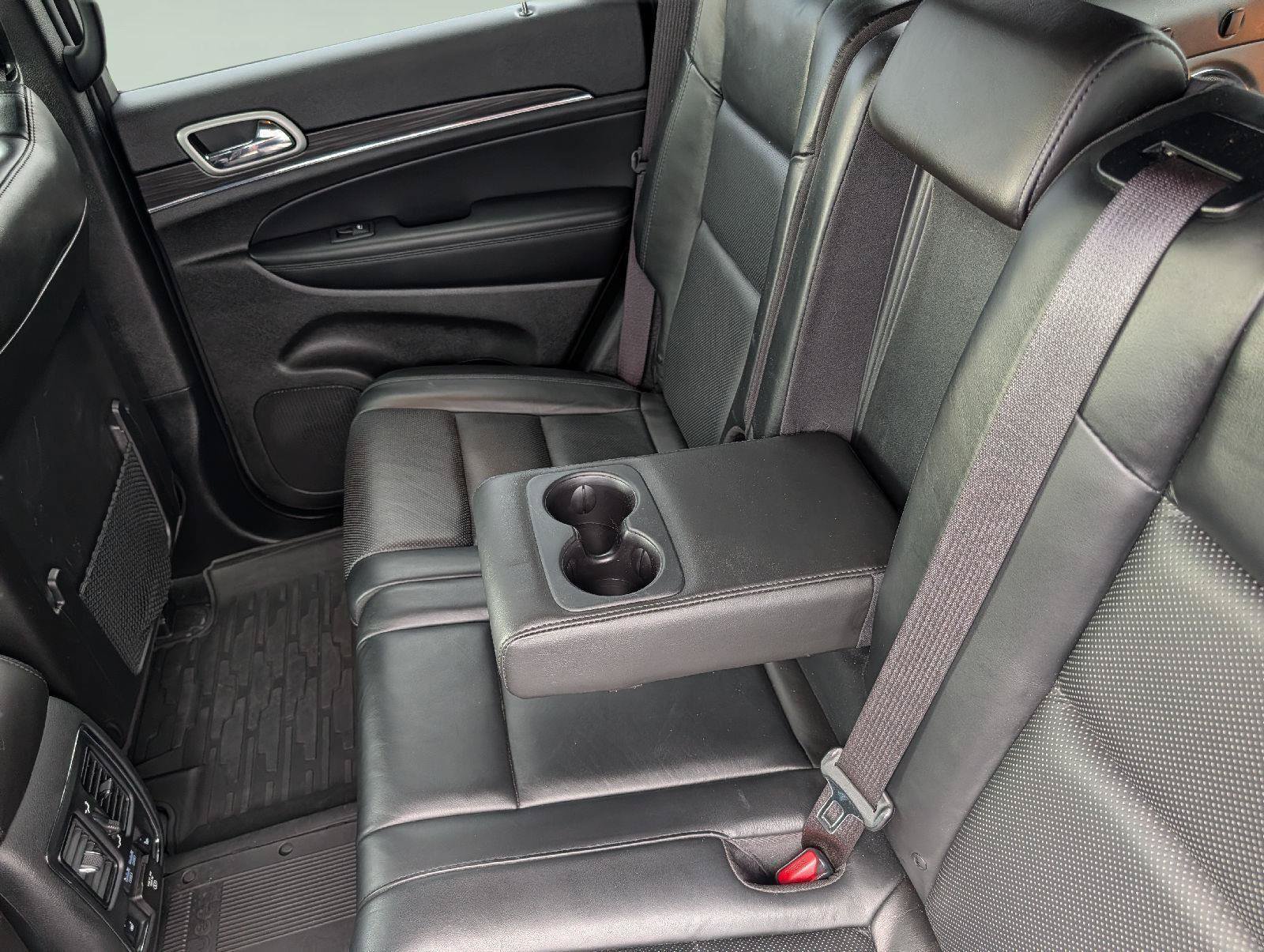 Used 2021 Jeep Grand Cherokee Limited w/ Luxury Group II AWD/4WD image 18