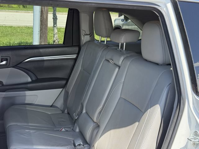 Used 2018 Toyota Highlander Limited FWD image 29