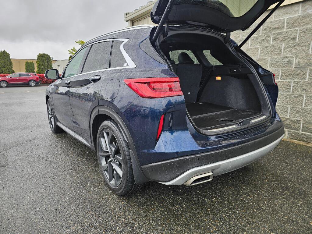 Used 2019 INFINITI QX50 Essential w/ Sensory Package AWD/4WD image 7