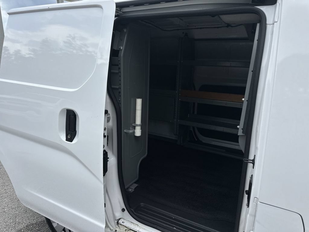 Used 2020 Nissan NV200 SV FWD image 25