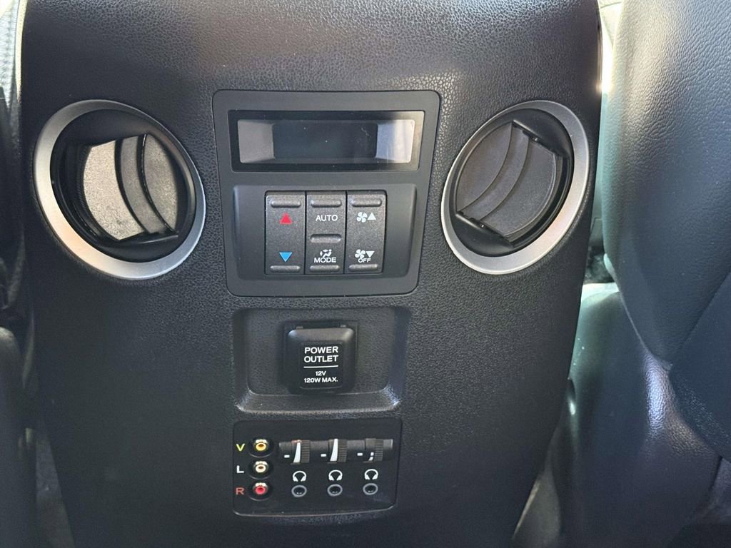 Used 2013 Honda Pilot Touring image 18