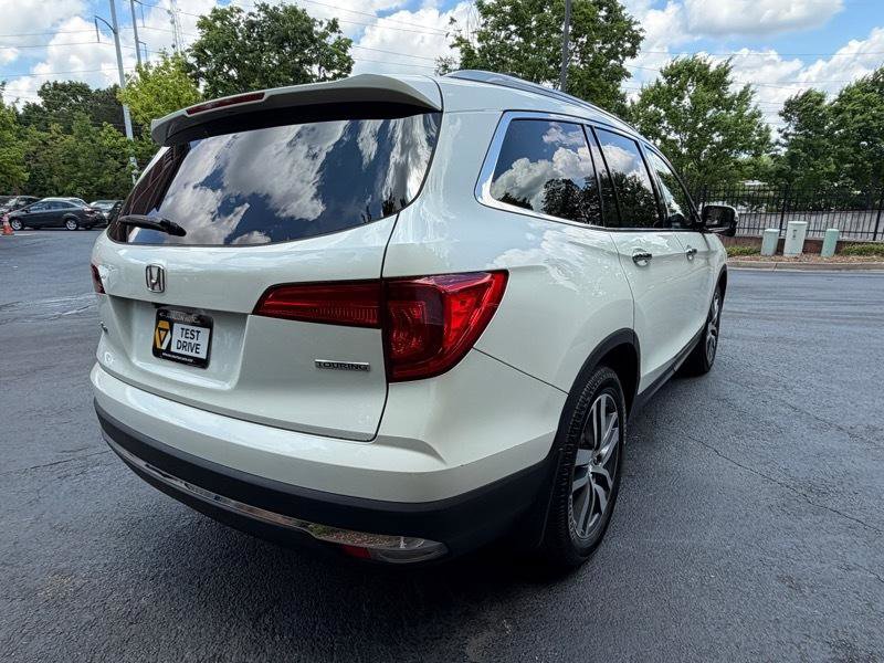 Used 2016 Honda Pilot Touring image 10