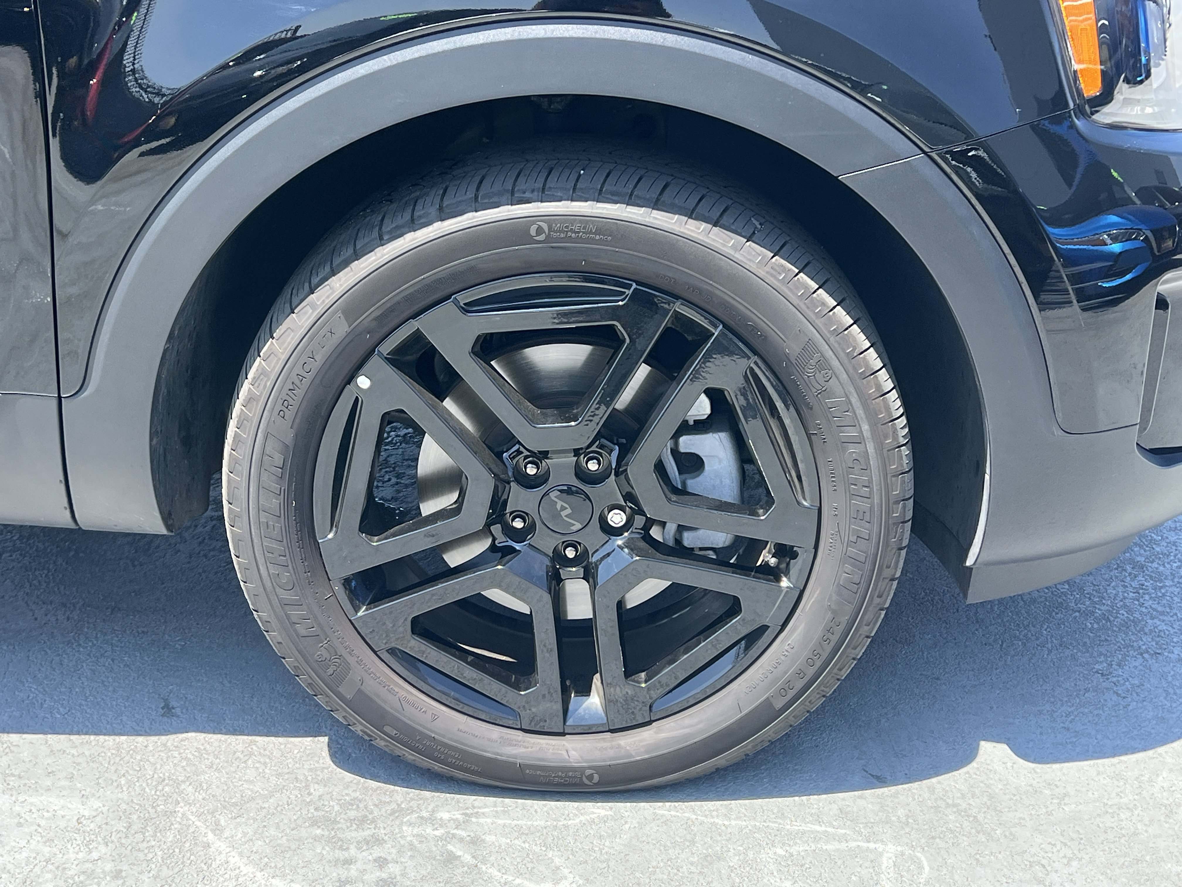 Certified 2025 Kia Telluride SX X-Line AWD/4WD image 15