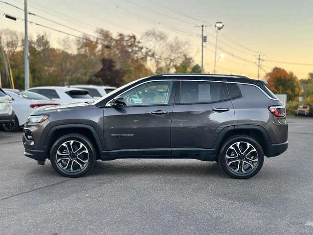 Used 2022 Jeep Compass Limited AWD/4WD image 3
