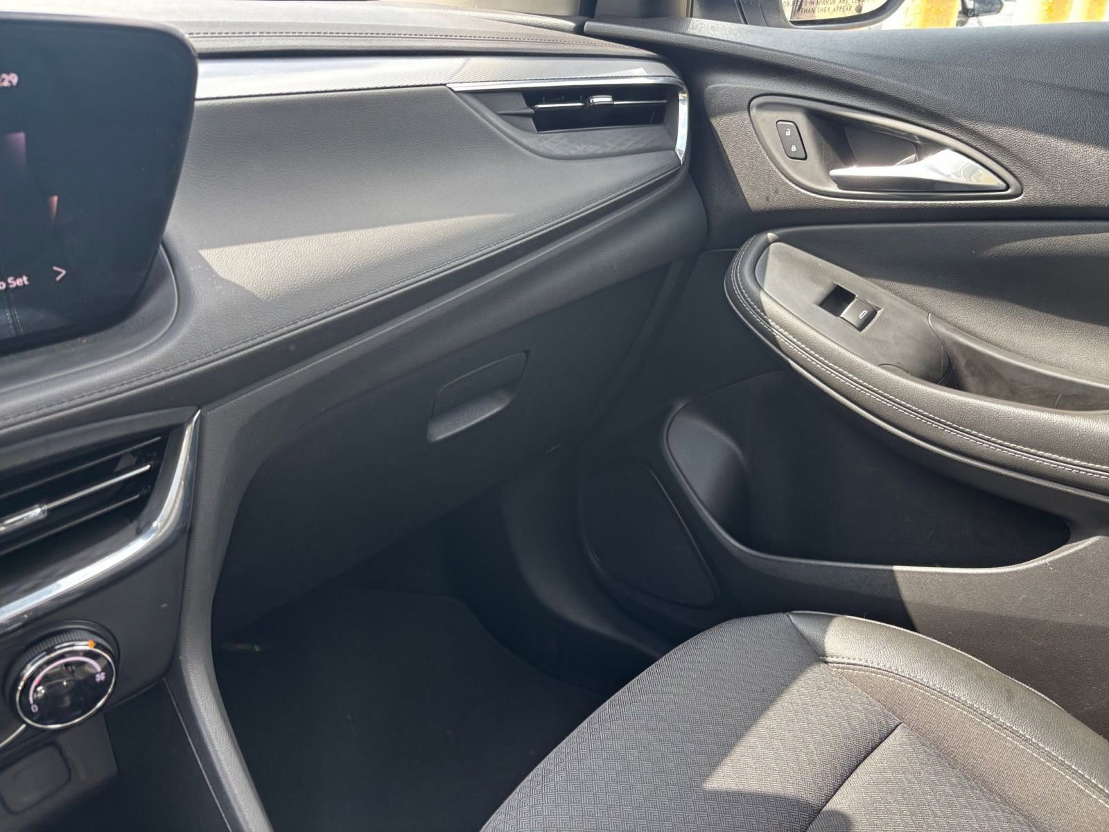 Used 2025 Buick Encore GX Preferred FWD image 34