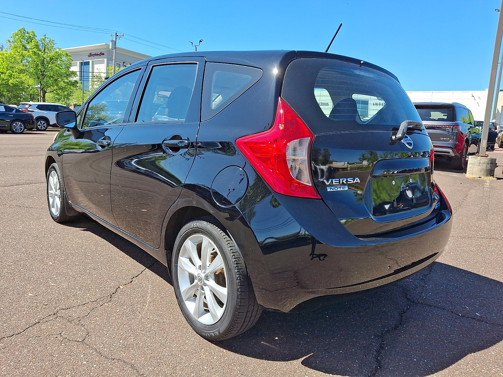 Used 2015 Nissan Versa Note SV FWD video 2