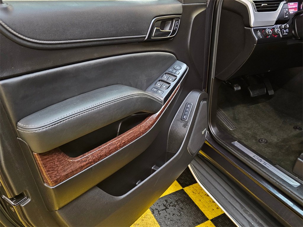 Used 2016 GMC Yukon XL SLT w/ Open Road Package image 23