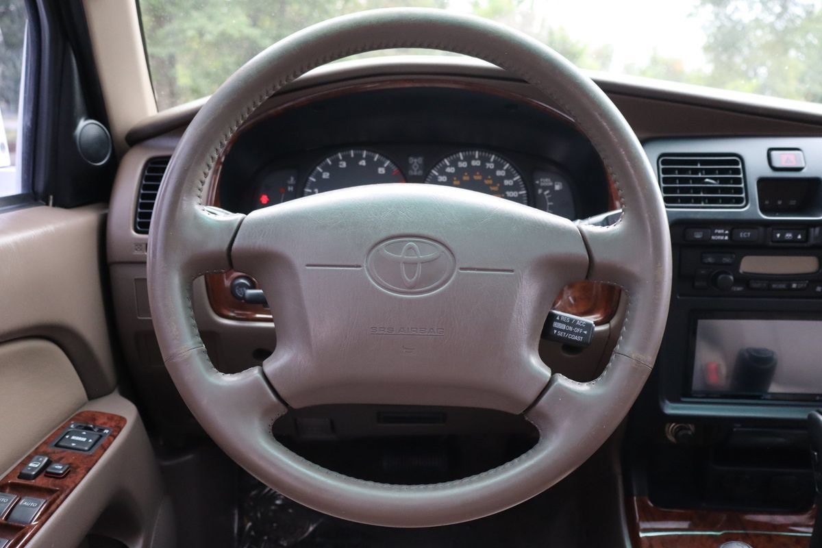 Used 2000 Toyota 4Runner Limited AWD/4WD image 18
