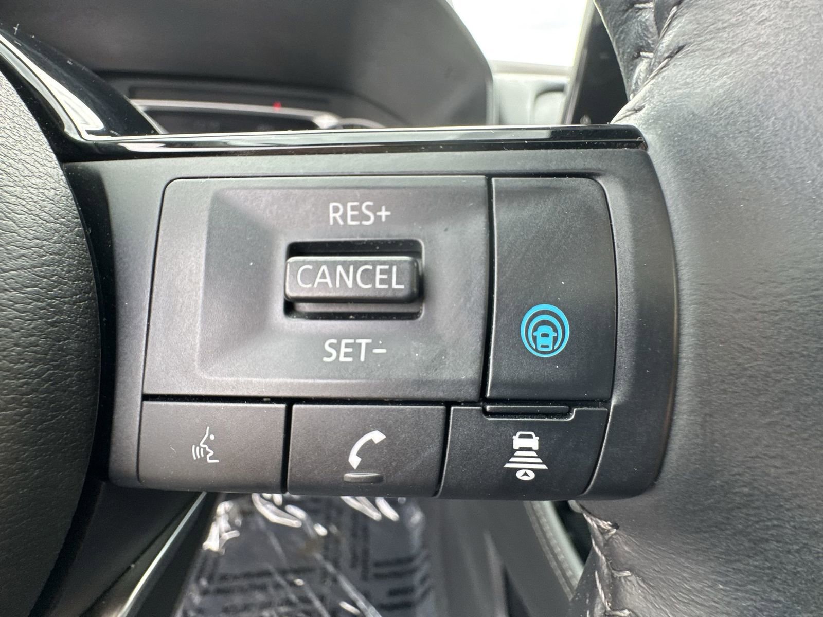 Certified 2023 Nissan Rogue SL w/ SL Premium Package AWD/4WD image 25