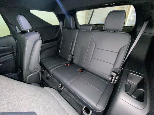 Used 2024 Chevrolet Traverse LT w/ LPO, Floor Liner Package AWD/4WD image 29