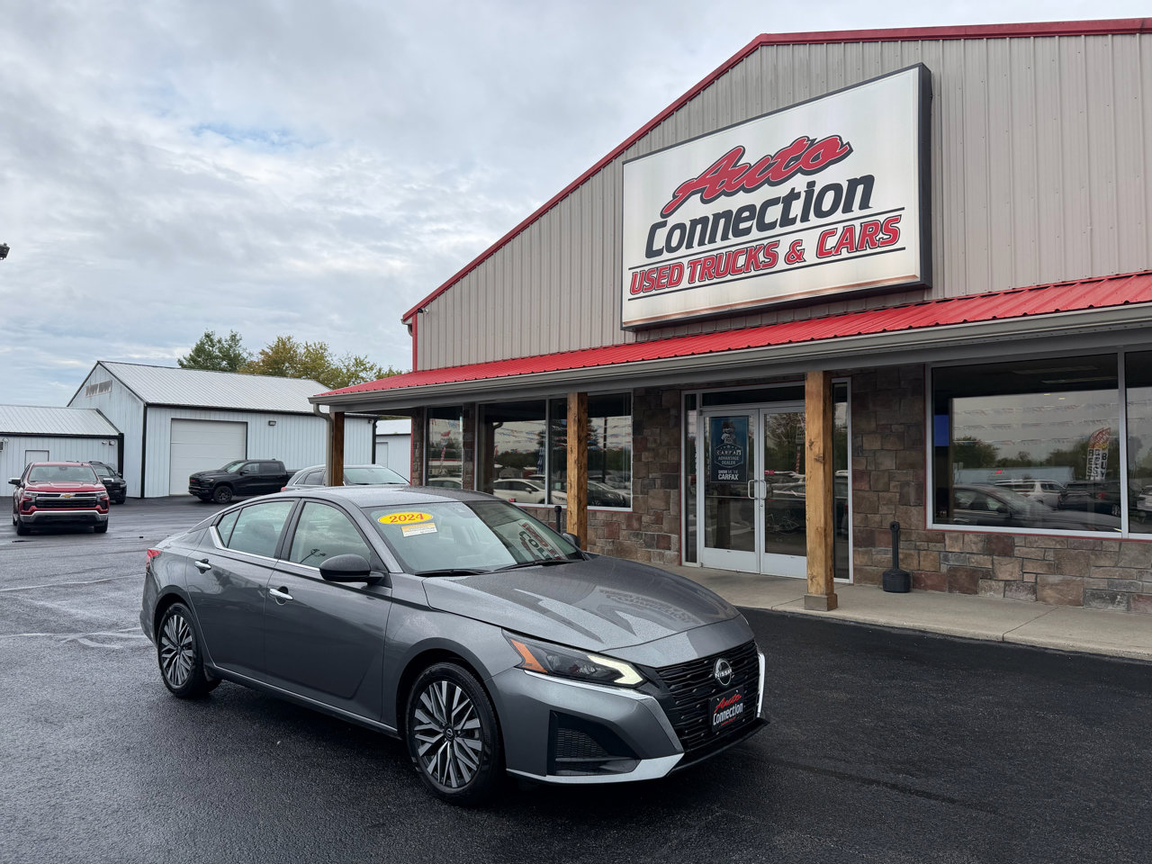 Used 2024 Nissan Altima 2.5 SV