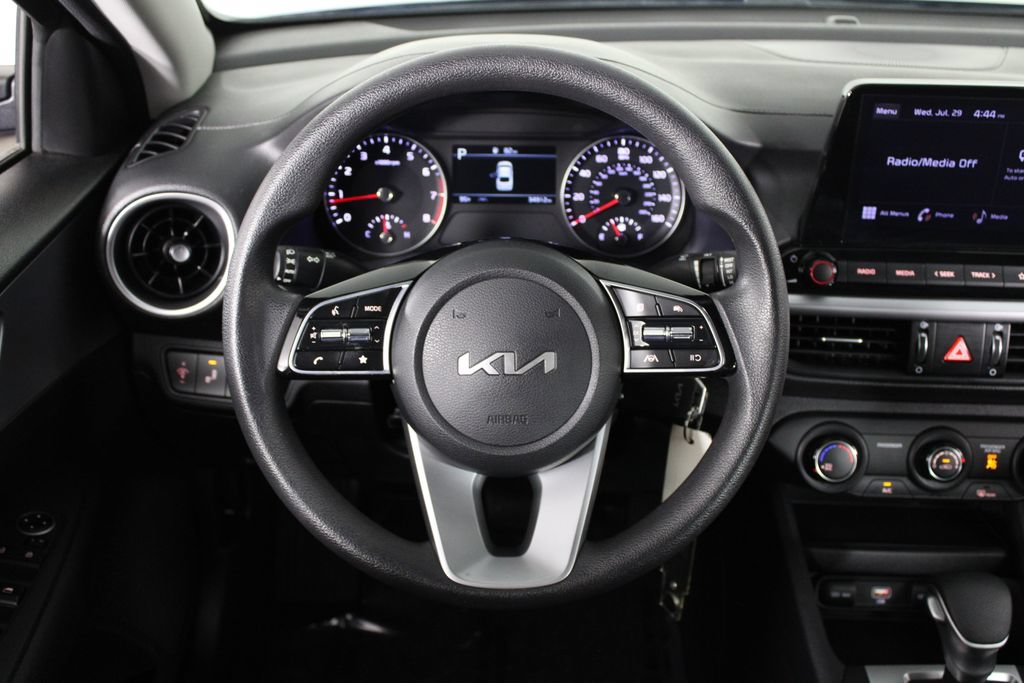 Used 2023 Kia Forte LXS w/ LXS Technology Package FWD image 9