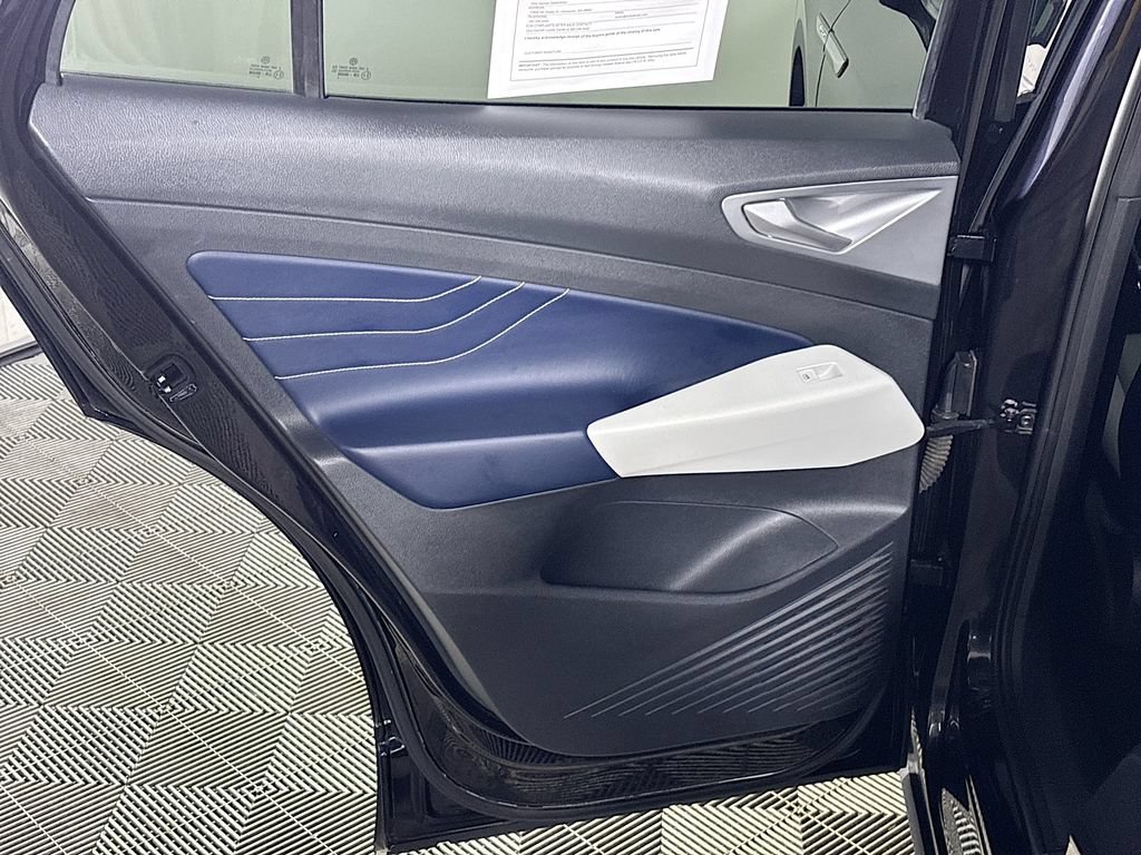 Certified 2023 Volkswagen ID.4 Pro S AWD/4WD image 21