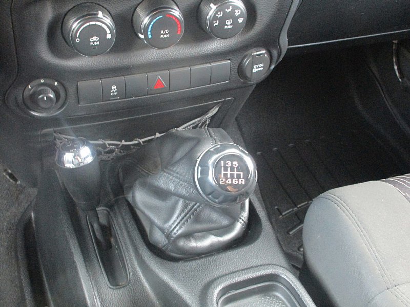 Used 2012 Jeep Wrangler Unlimited Sport image 22